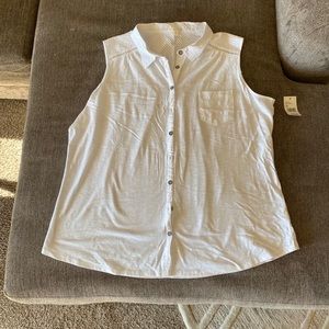 White NWT button down sleeveless 2x